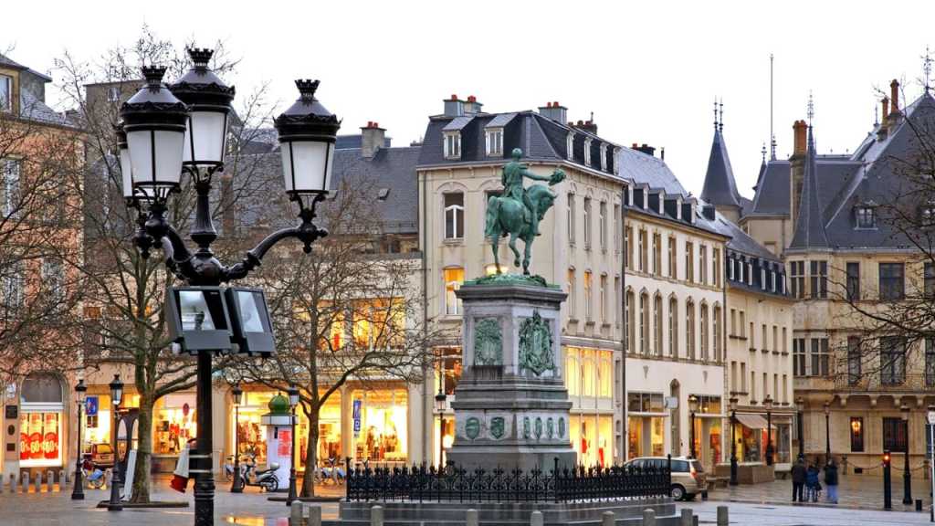 Voir la place Guillaume II est une des choses à faire à Luxembourg